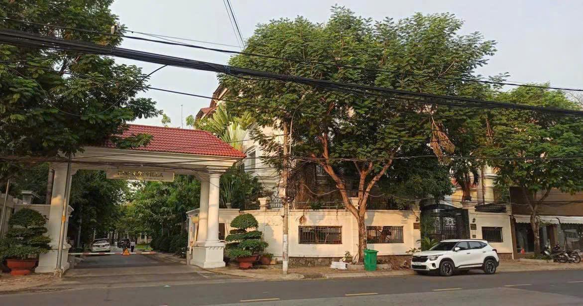 BDS Bán biệt thự 3 mặt tiền số  112 Nguyễn Văn Hưởng, Phường Thảo Điền