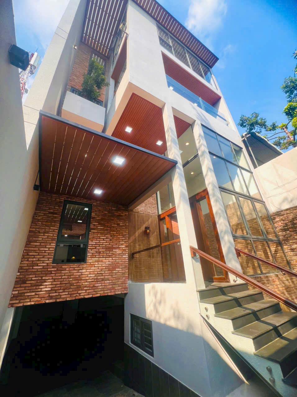 BDS HVL CHO THUÊ VILLA HIỆP PHÚ GIÁ TỐT CÓ THANG MÁY 600m2 SÀN  