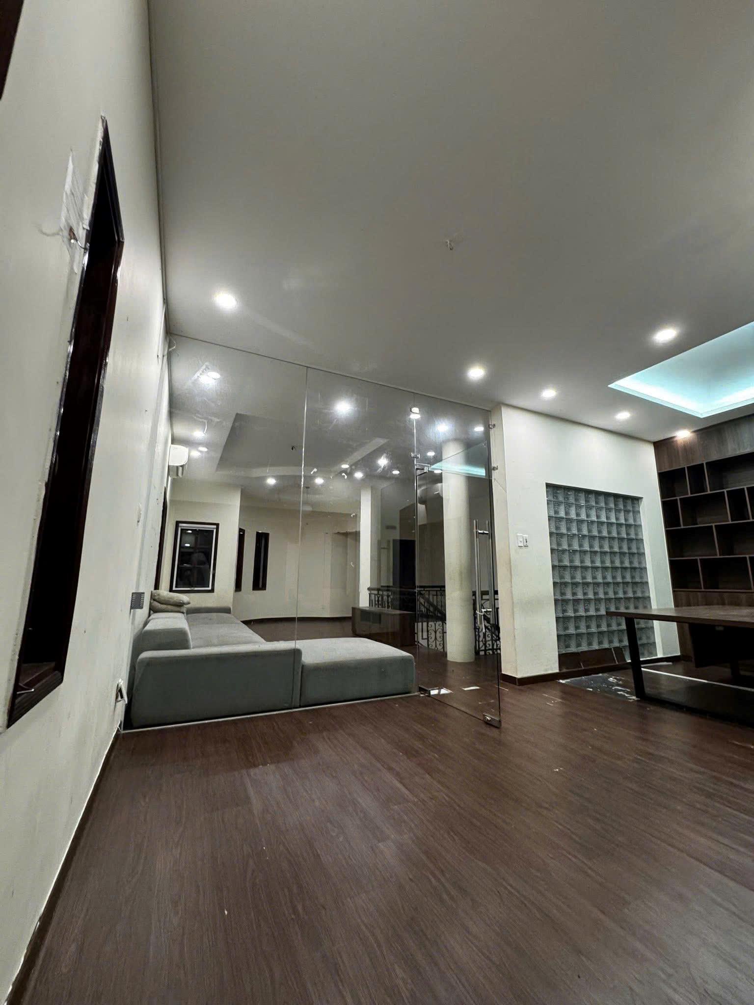 BDS HVL CHO THUÊ VILLA SỐ 2 đg 12 Thảo Điền Q2 Giá 92 triệu/tháng