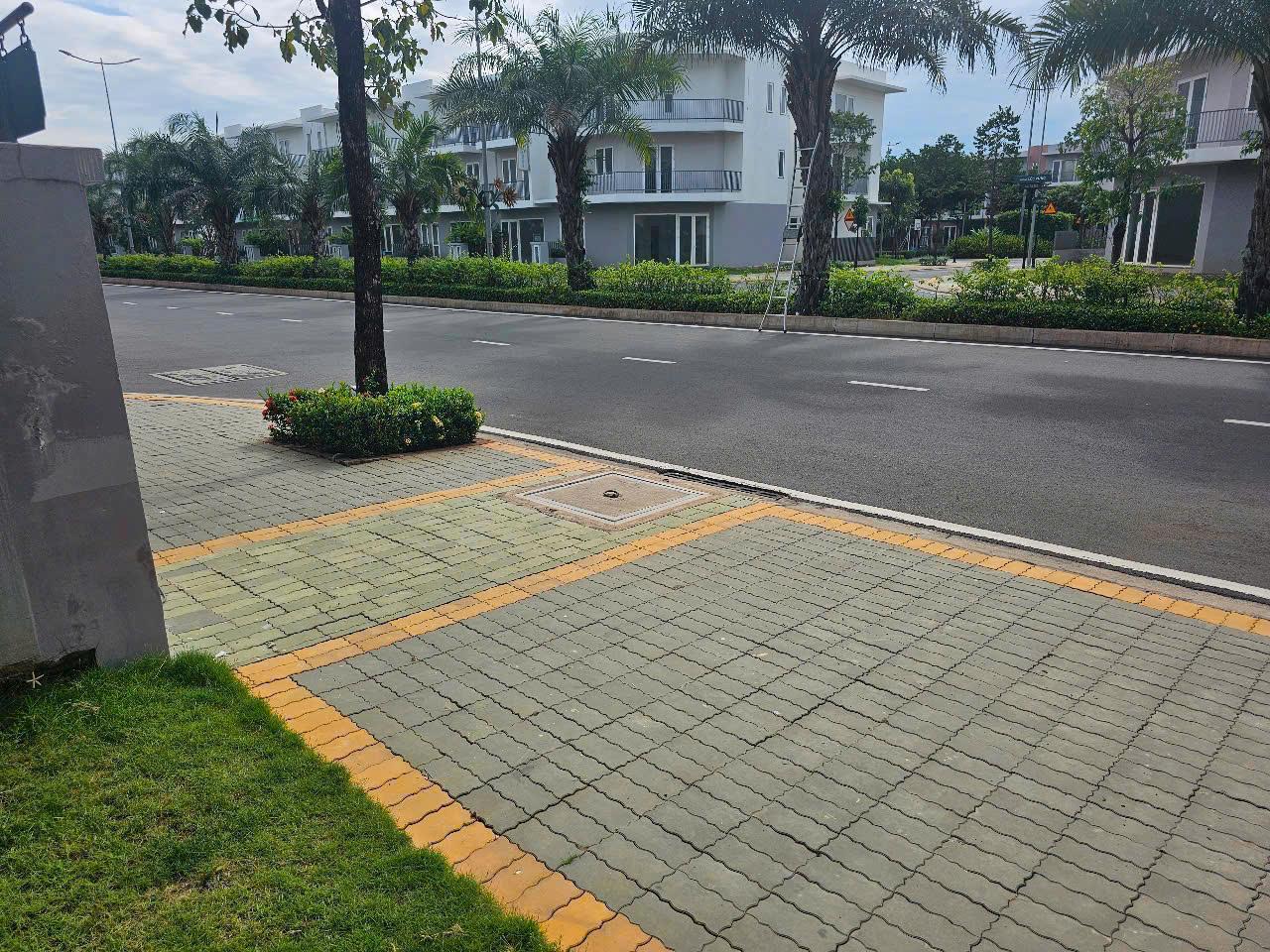 BDS HVL SHOPHOUSE TRỤC E 9x15m DRAGON VILLAGE Q9  
