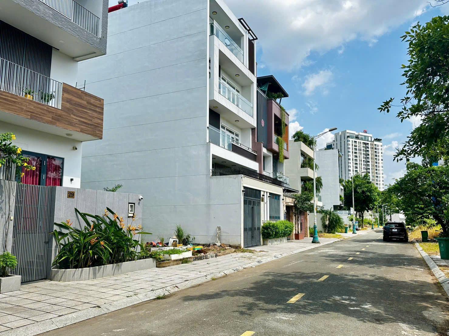 BDS HVL Bán nhà: Hầm 4 tầng  Khu Villa Thủ Thiêm, P. Thạnh Mỹ Lợi, TĐ