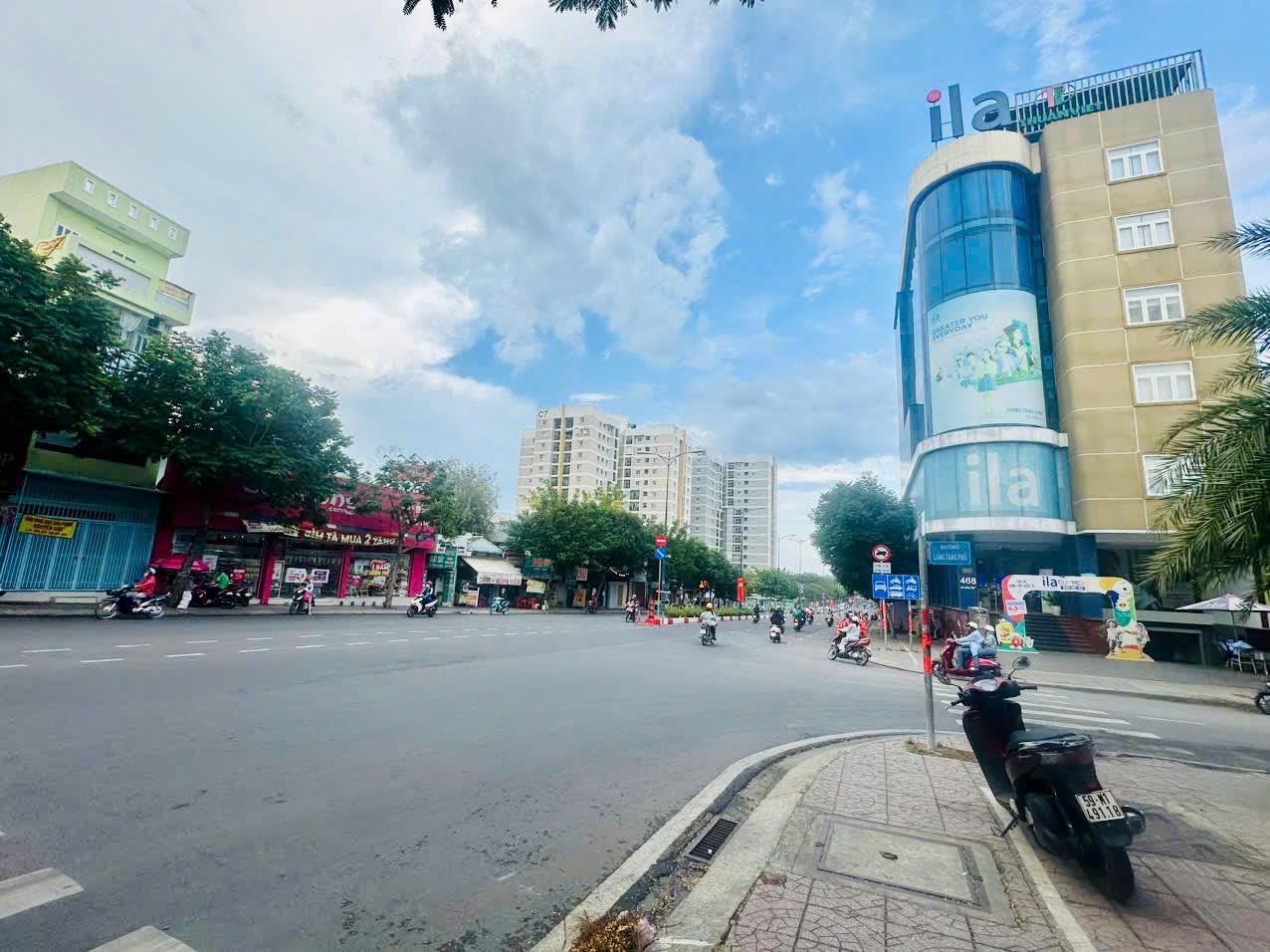 BDS HVL  Bán nhà mặt tiền Lê Văn Việt P. Tăng Nhơn Phú A Q9