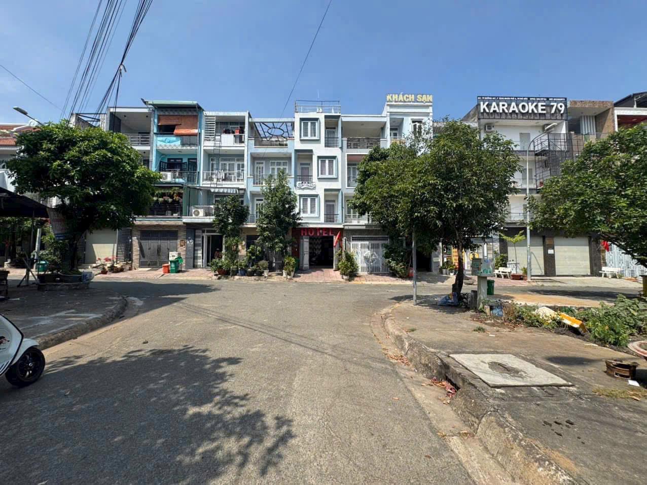 BDS  HVL [NC] Chủ gửi cho thuê nhà 3 lầu 1 trệt đường 447 
