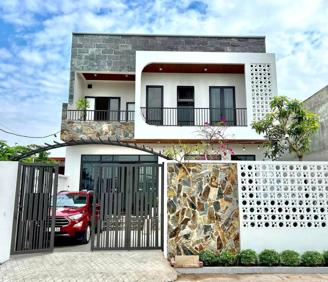 Bán Nhà Biệt Thự Mini 7x15m. Nh hỗ trợ vay 1 tỷ 4 SHR full thổ cư 