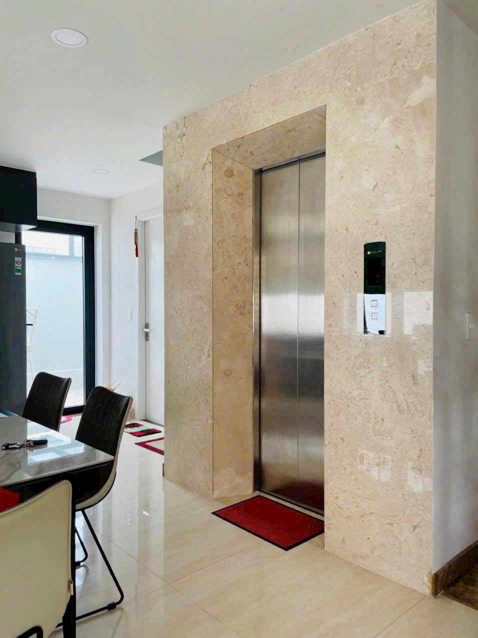 BDS  HVL BÁN BT TÂN TẠO NGUYỄN HOÀNG Q2 10x14m Giá 36.8 tỷ  