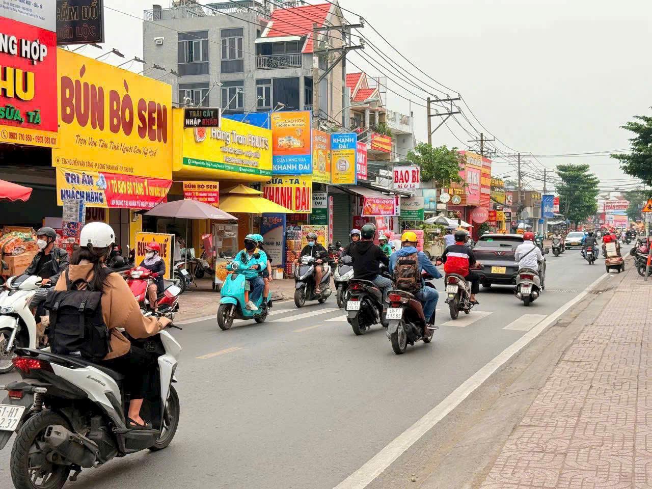 BDS  HVL Cần Bán Mặt Tiền Kinh Doanh Nguyễn Văn Tăng Q9 TP Thủ Đức. 