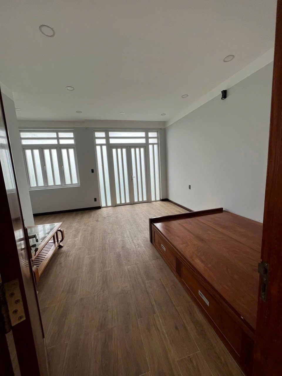 BDS HVL Cho thuê nhà 3 lầu Khu dân cư Hưng Phú Liên Phường q9 giá 20tr