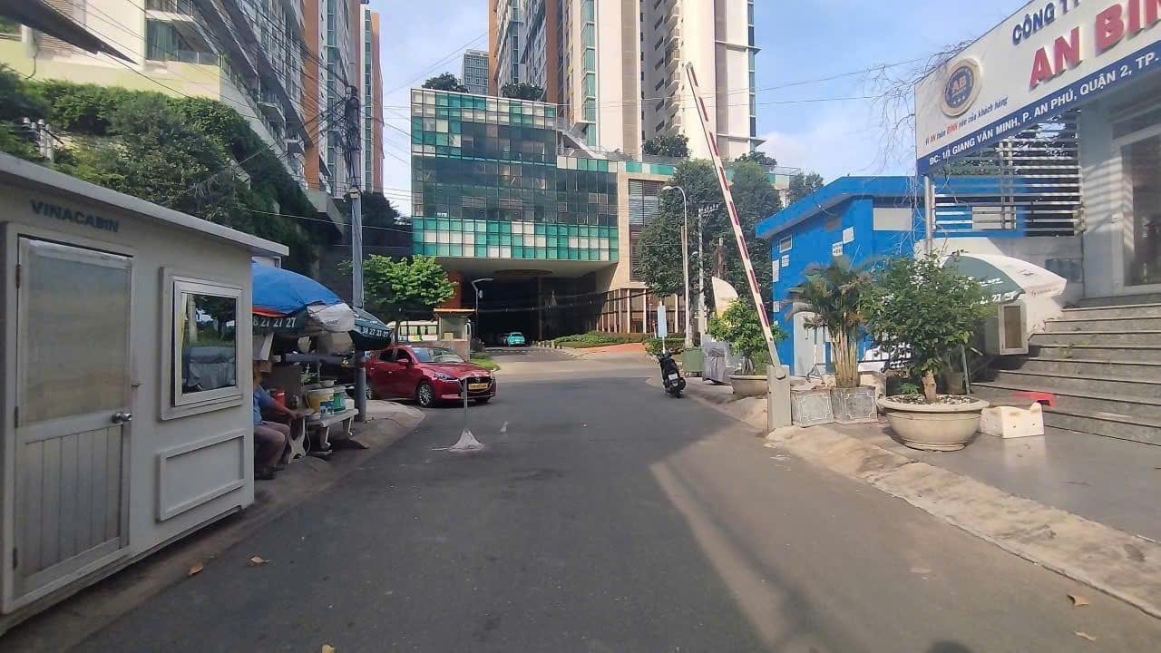 BDS HVL CG: BÁN LÔ MTKD 90M2 GIANG VĂN MINH Q2 GIÁ 24 TỈ  