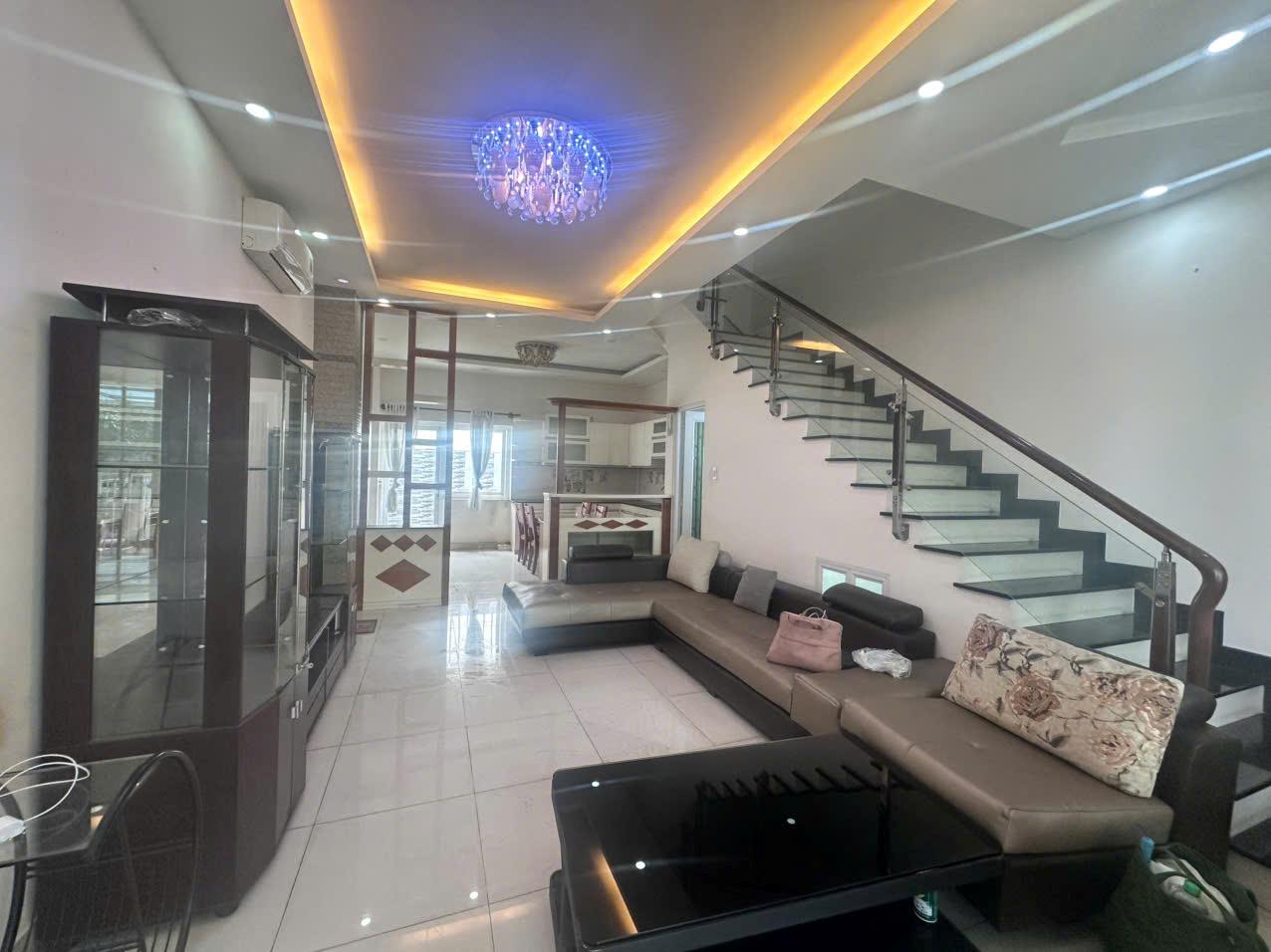 BDS HVL NC- CHO THUÊ NHÀ PHỐ FULL NT KDC MEGAVILLGE, VÕ CHÍ CÔNG, Q9
