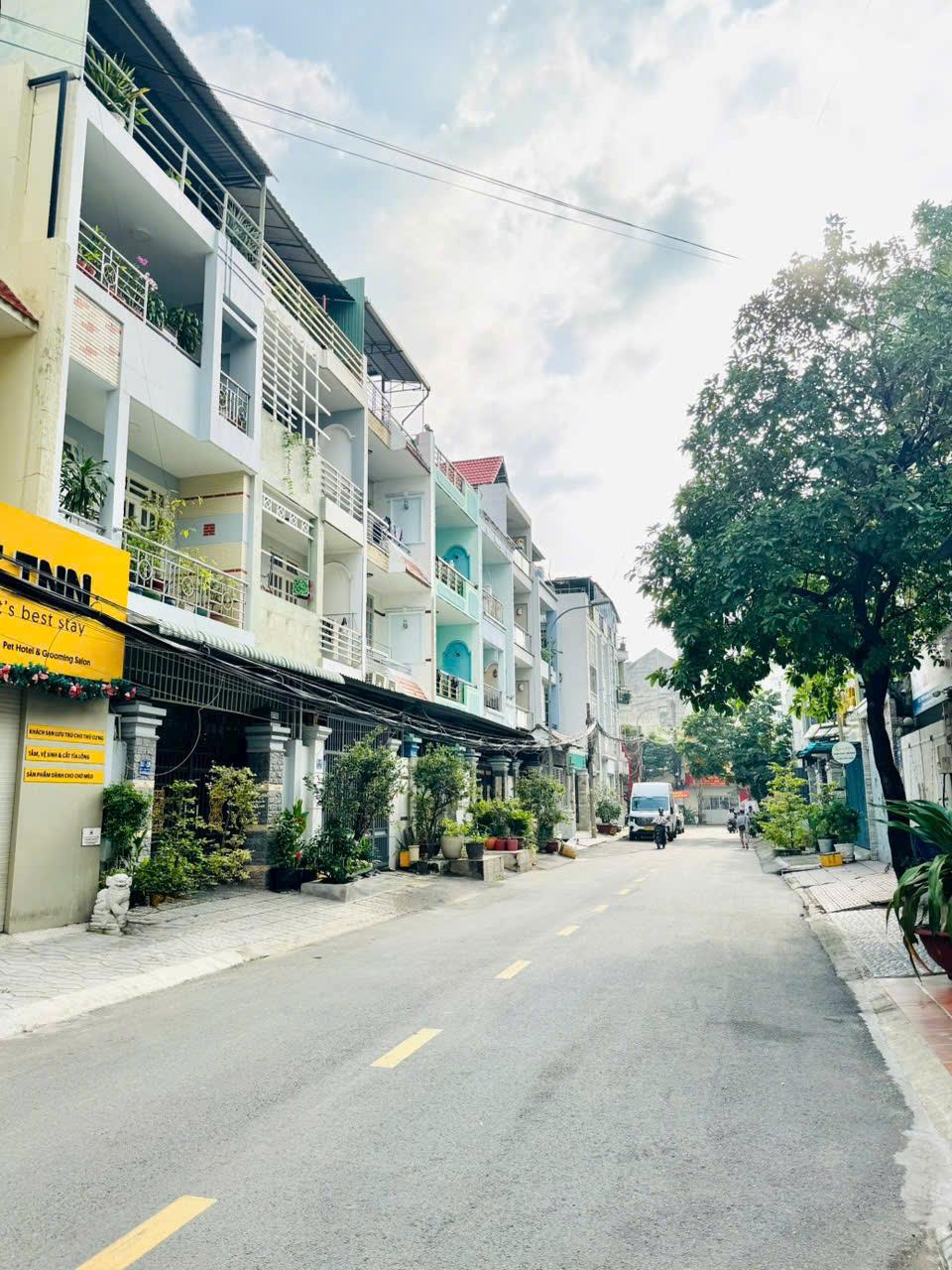 BDS HVL Chính chủ gửi bán lô đất Đường G KDC 17,3ha Lương Định Của, Q2