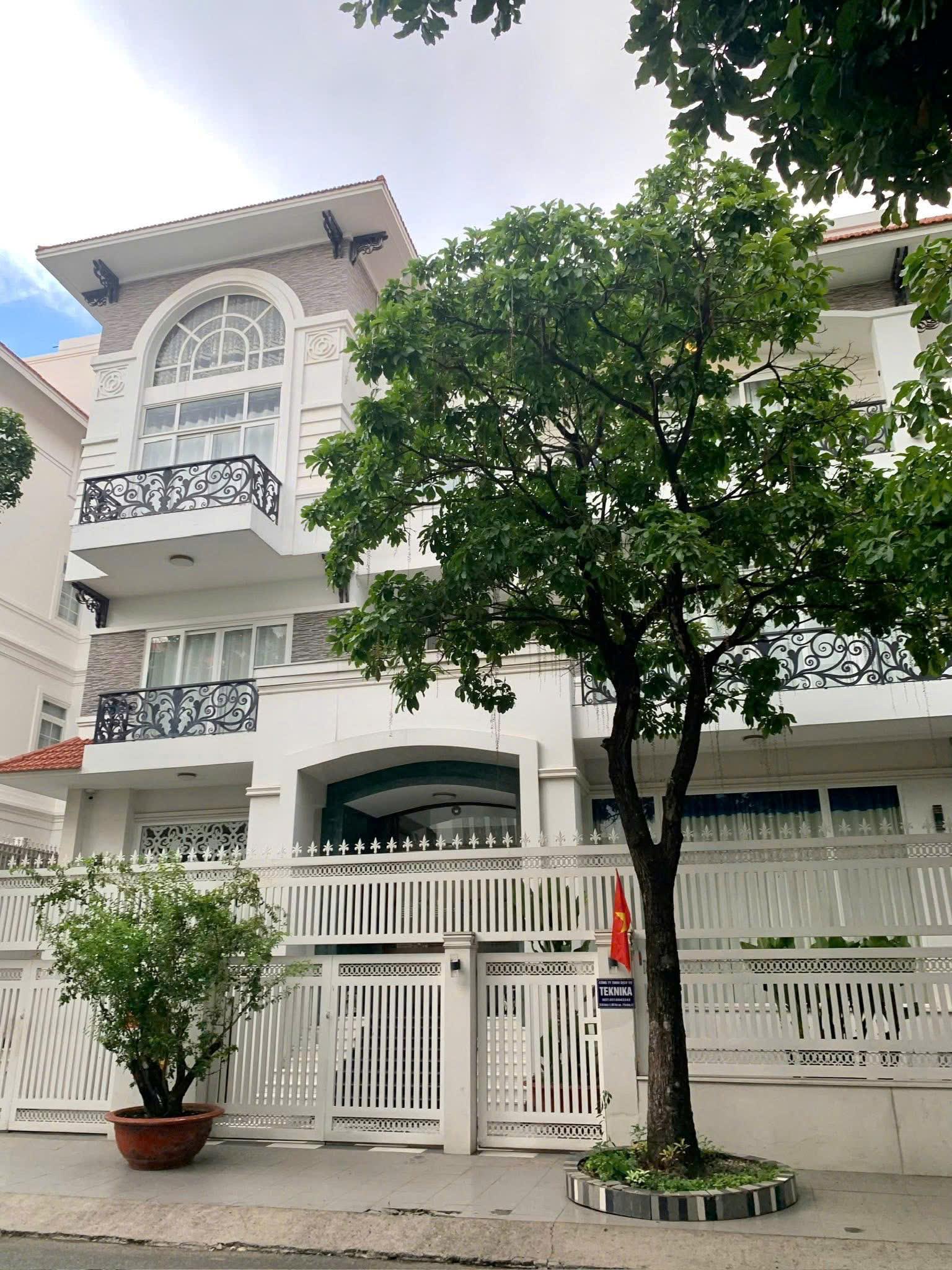 BDS HVL  [FOR RENT VILLA] – BIỆT THỰ CỰC ĐẸP SỐ 53-55 KDC HIM LAM, Q7