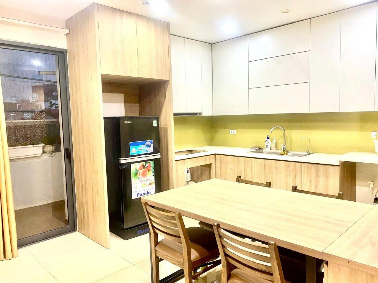 Cho thuê căn hộ chung cư 125d Minh Khai, 125m2, 3 ngủ 