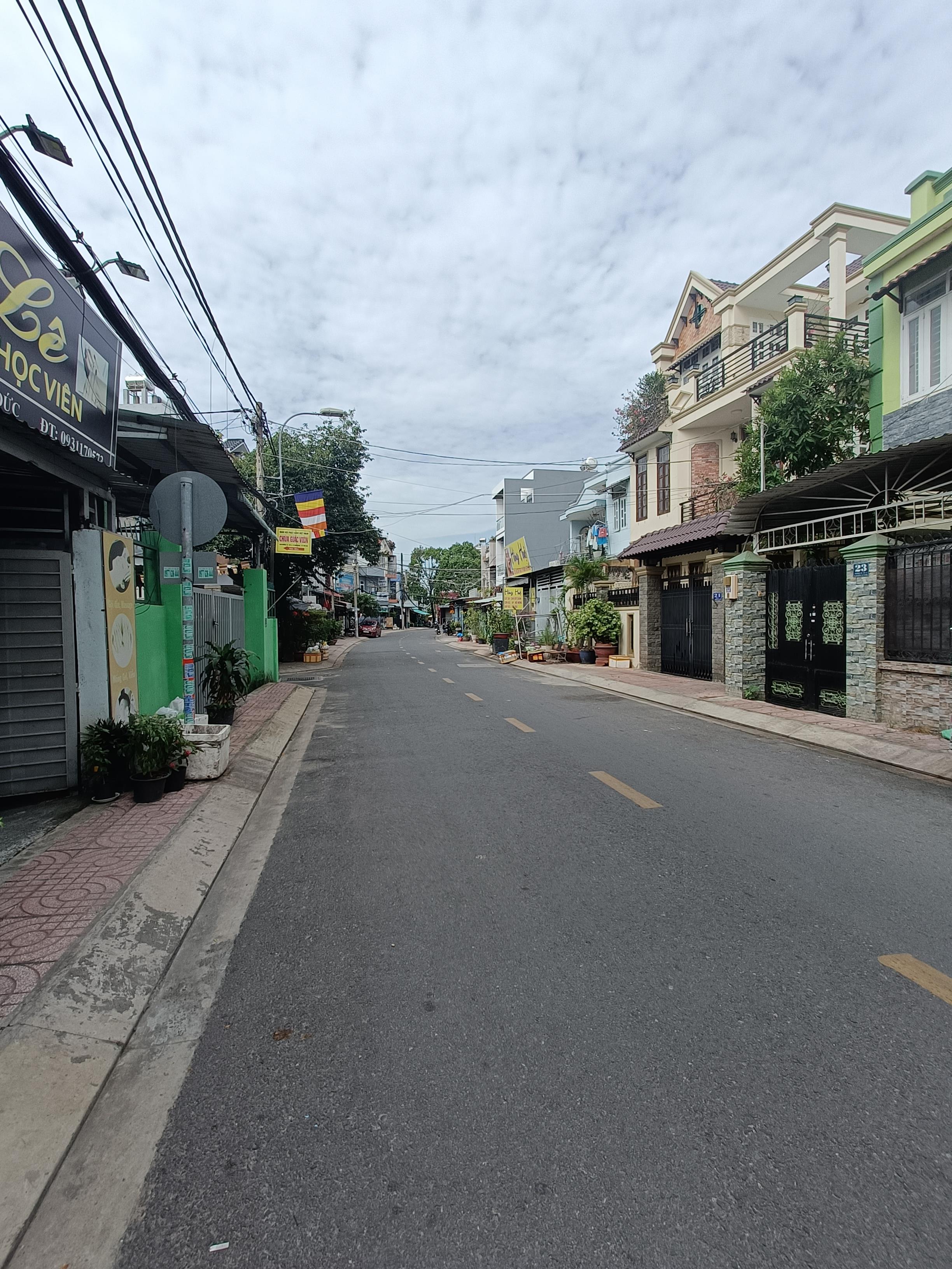BIỆT THỰ RỘNG SIÊU ĐẸP 3 TẦNG MẶT TIỀN KHỦNG 8M - GẦN ĐƯỜNG PHẠM VĂN