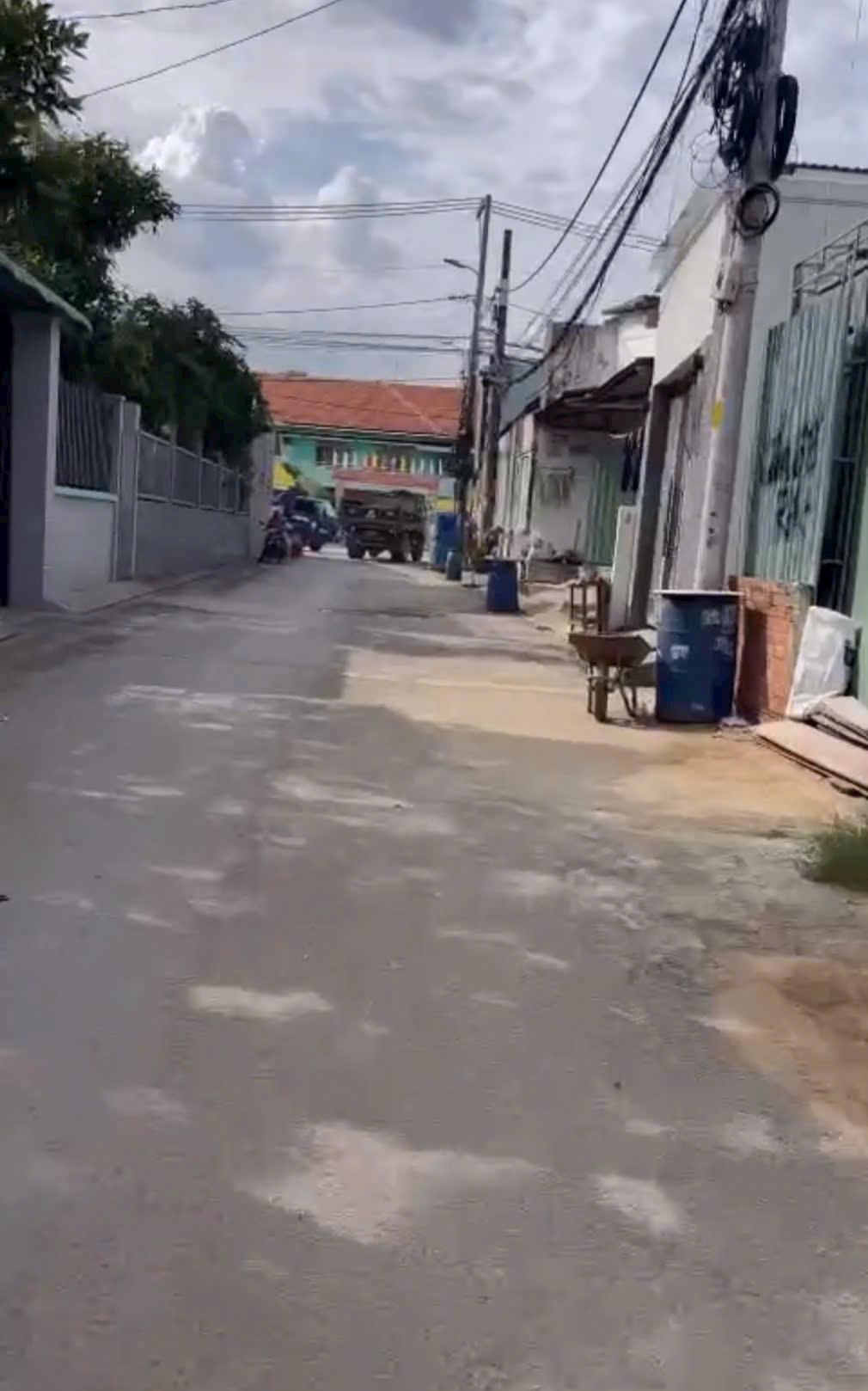 BDS HVL BÁN LÔ 9x14M HẺM 50 LÒ LU Q9 GIÁ 6.2 tỷ T825  
