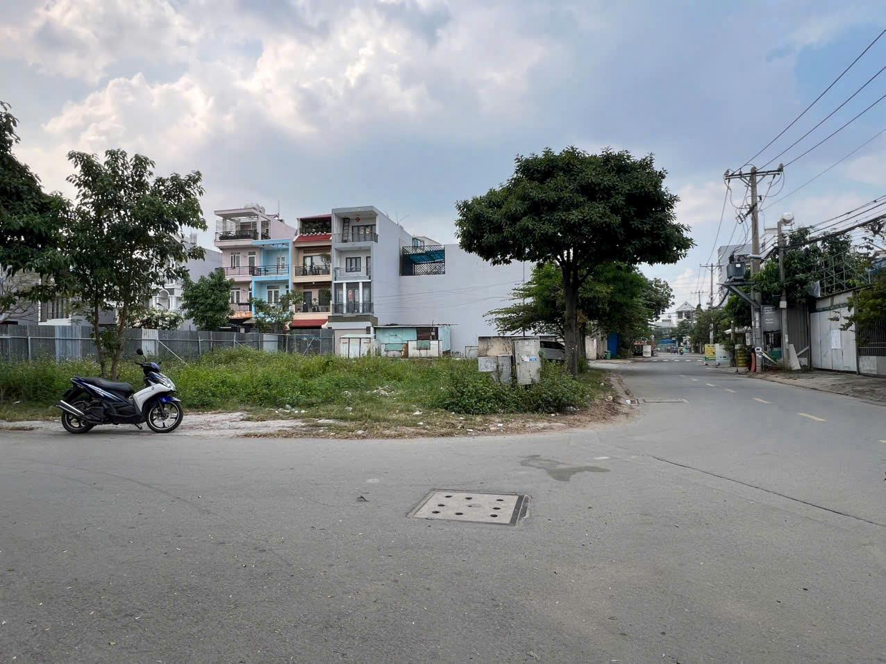 BDS HVL Mặt tiền đường 970 Phú hữu.  