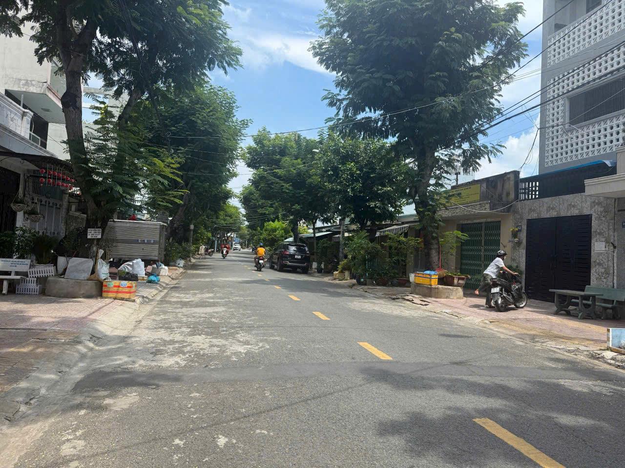 BDS HVL CHO THUÊ 175 đường 11 Phước Bình Q9  