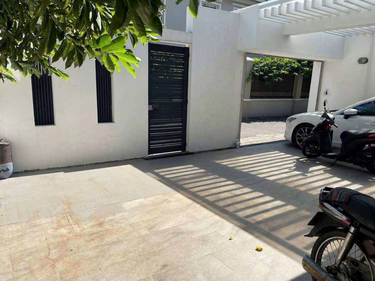 BDS HVL Biệt thự đẹp khu compoud 97 Trần Não Q2 208m2 - 43 tỷ . 4 PN 