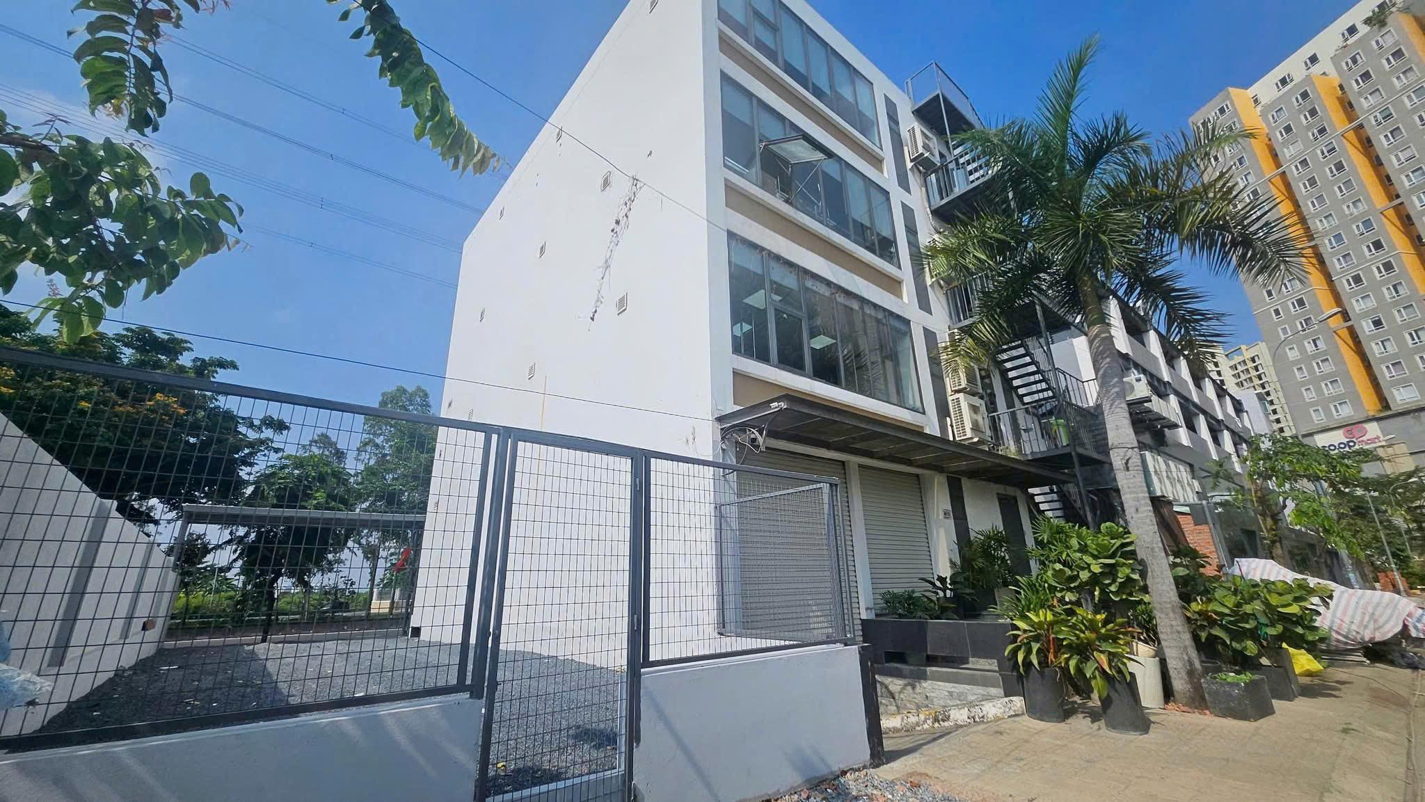 BDS  HVL 📍Tòa nhà VP 5 tầng, 2MT Đồng Văn Cống, Q2.