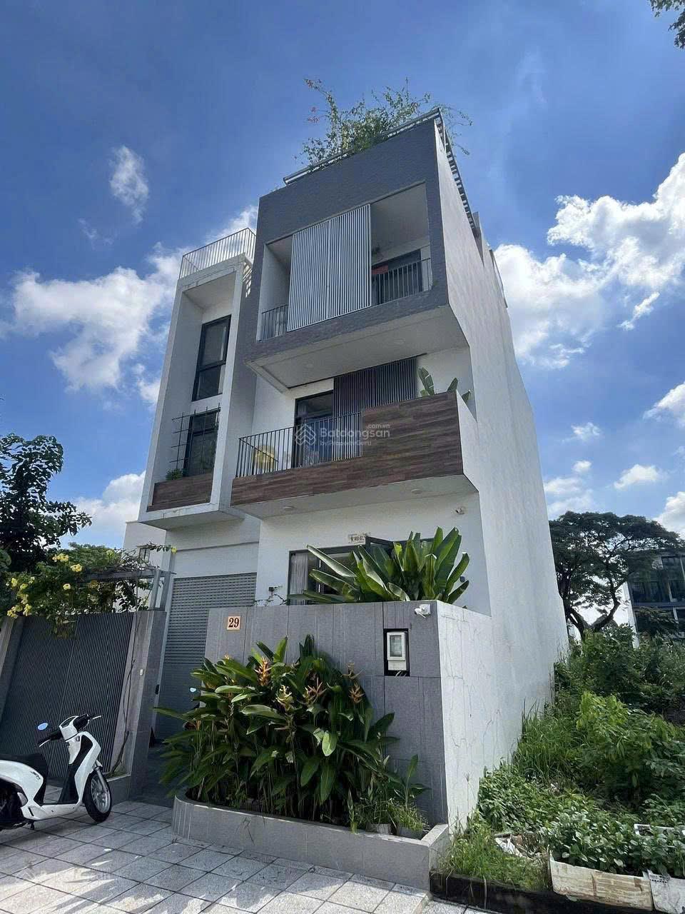 BDS HVL BÁN VILLA THỦ THIÊM – QUẬN 2, KẾ CÔNG VIÊN  