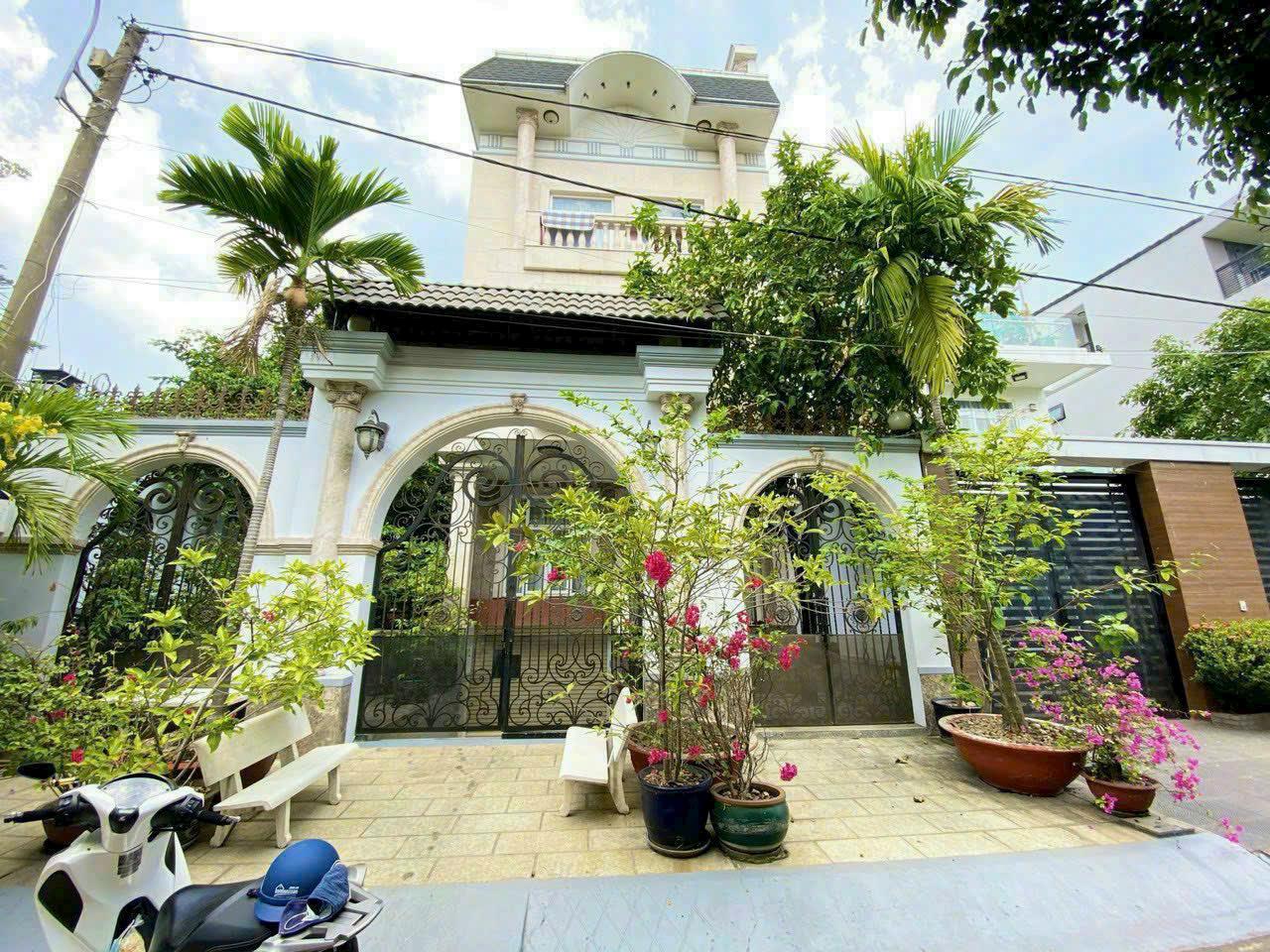 BDS HVL Bán Biệt Thự Sân Vườn Hồ Bơi Đẹp Khu dân cư điện ảnh Bên Sông 