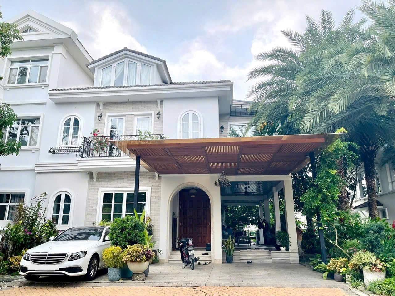 BDS HVL Bán Biệt thự Lâu Đài Chateau - Phú Mỹ Hưng - Quận 7