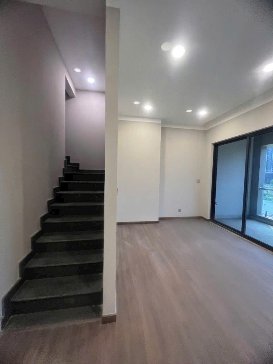 BDS HVL CHỦ GỬI: CHO THUÊ LAKEVIEW 5x18M 1T5L SÀN 260M2 Q2 GIÁ TỐT