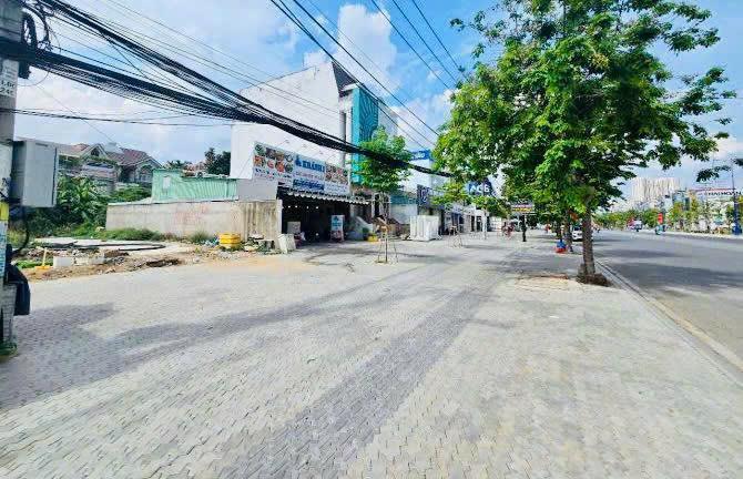 BDS HVL KHUÔN ĐẤT ĐẸP VĨA HÈ 12M - ĐƯỜNG 30M - XD CAO TẦNG