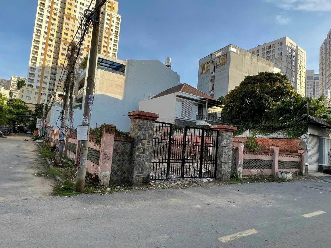 BDS HVL Cực hiếm giai đoạn hiện tại  Lô góc 2 mặt tiền  đường 64 