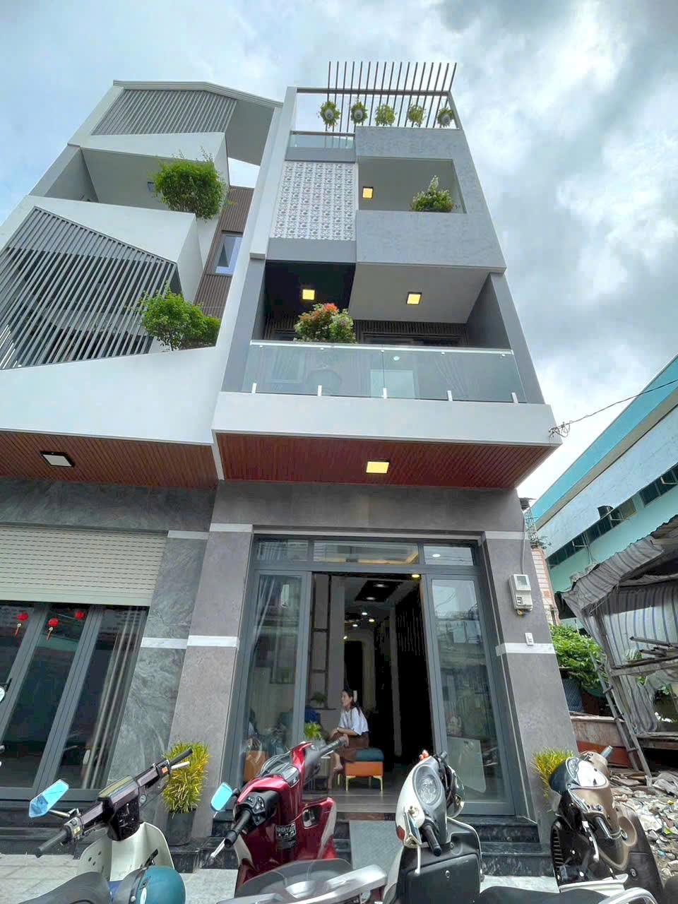 Mặt tiền Trần Thủ Độ -  ĐÚc 4 Tấm MỚI- FULL NỘI THẤT- Chỉ nhỉnh 8 TỶ