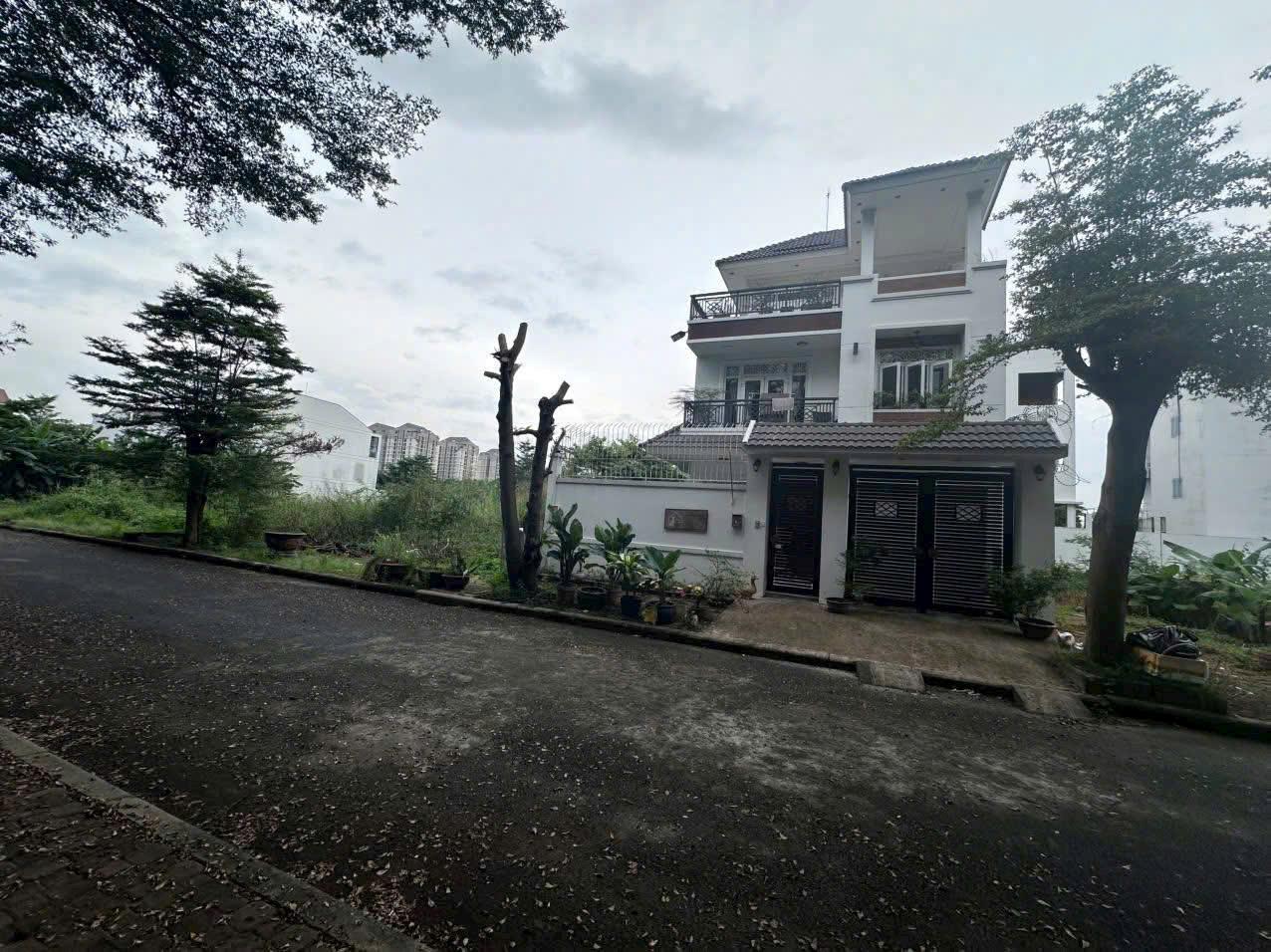BDS  HVL BÁN E15 10x20m NAM LONG MỞ RỘNG Q9   