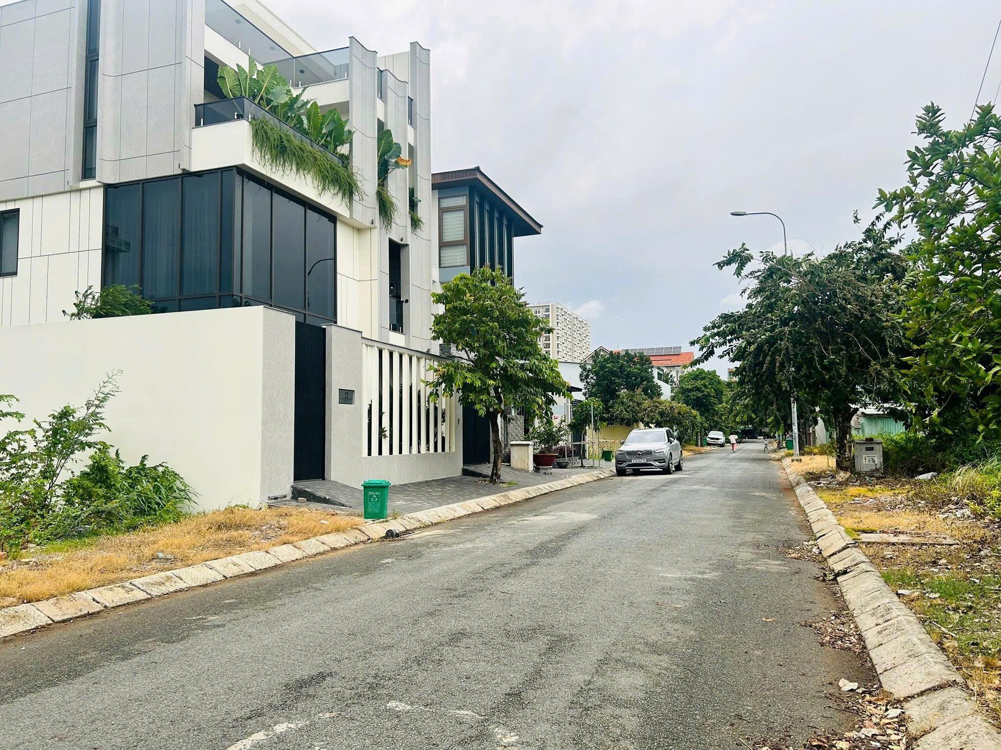 BDS HVL BÁN LÔ 12x20m KDC NAM LONG Q9 GIÁ 21.4 tỷ  