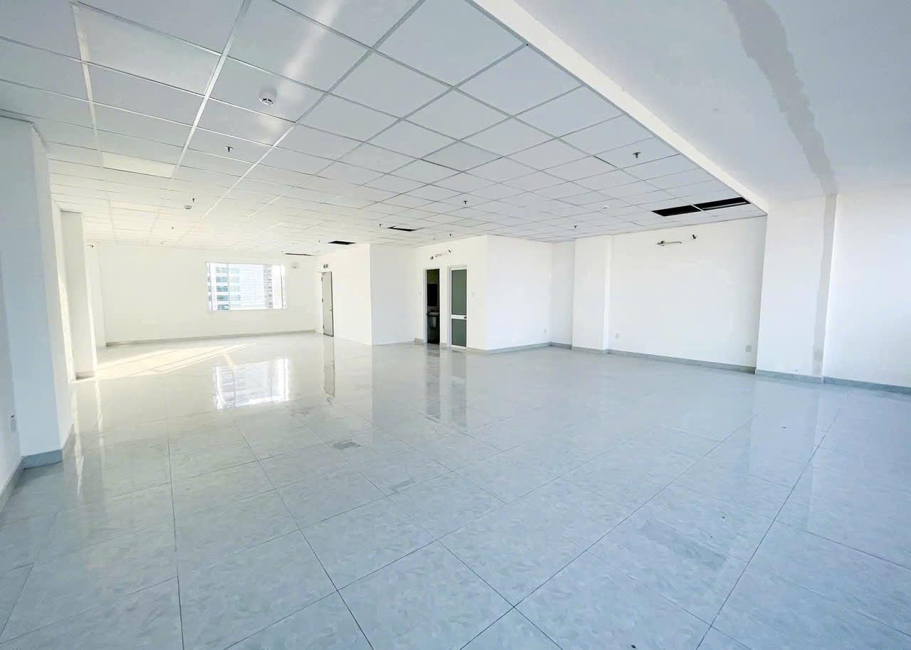 BDS HVL Cho thuê nguyên toà nhà văn phòng 33 - 35 Huỳnh Tịnh Của, Q3