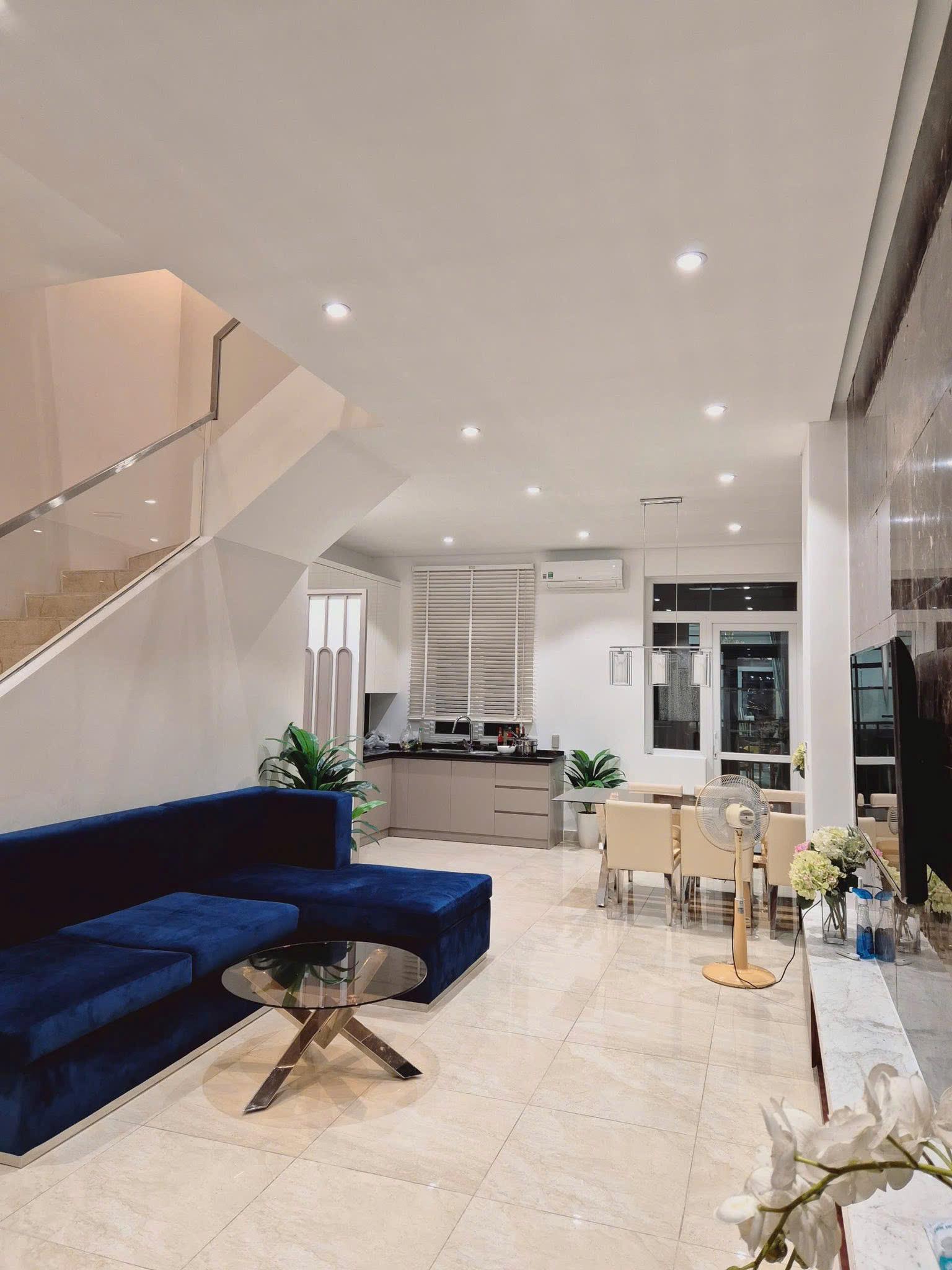 BDS  HVL NC- CHO THUÊ NHÀ PHỐ PARKRIVERSIDE FULL NT NHƯ HÌNH GIÁ 16TR 