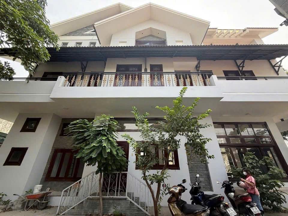 BDS  HVL Cho thuê BIỆT THỰ VÍP 30 x 35M 1000m2 SÀN MẶT TIỀN TRỤC CHÍNH