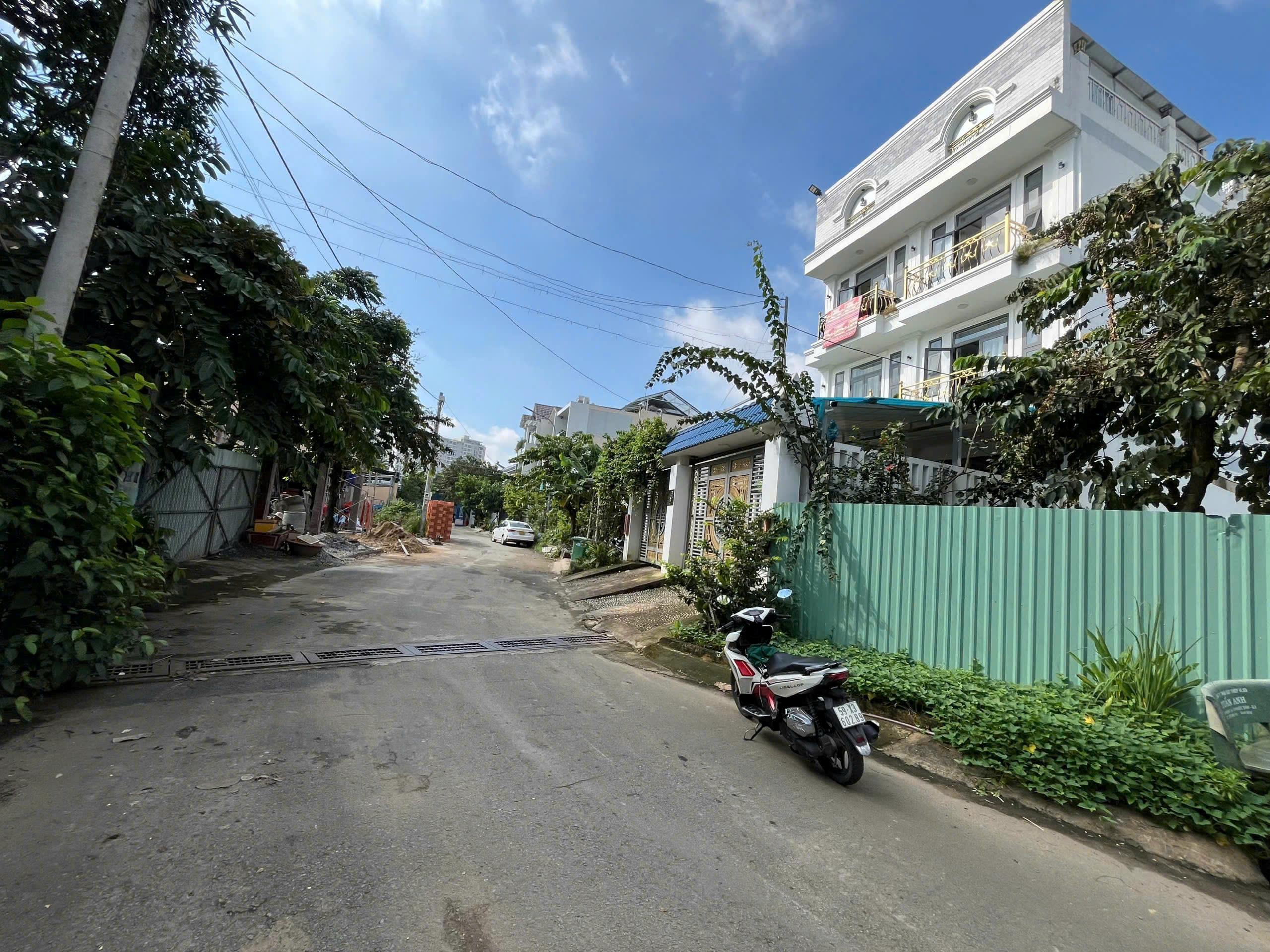 BDS  HVL BÁN ĐẤT KHANG ĐIỀN INTRESCO Q9 7.4x20.5M GIÁ 12 TỈ TL 