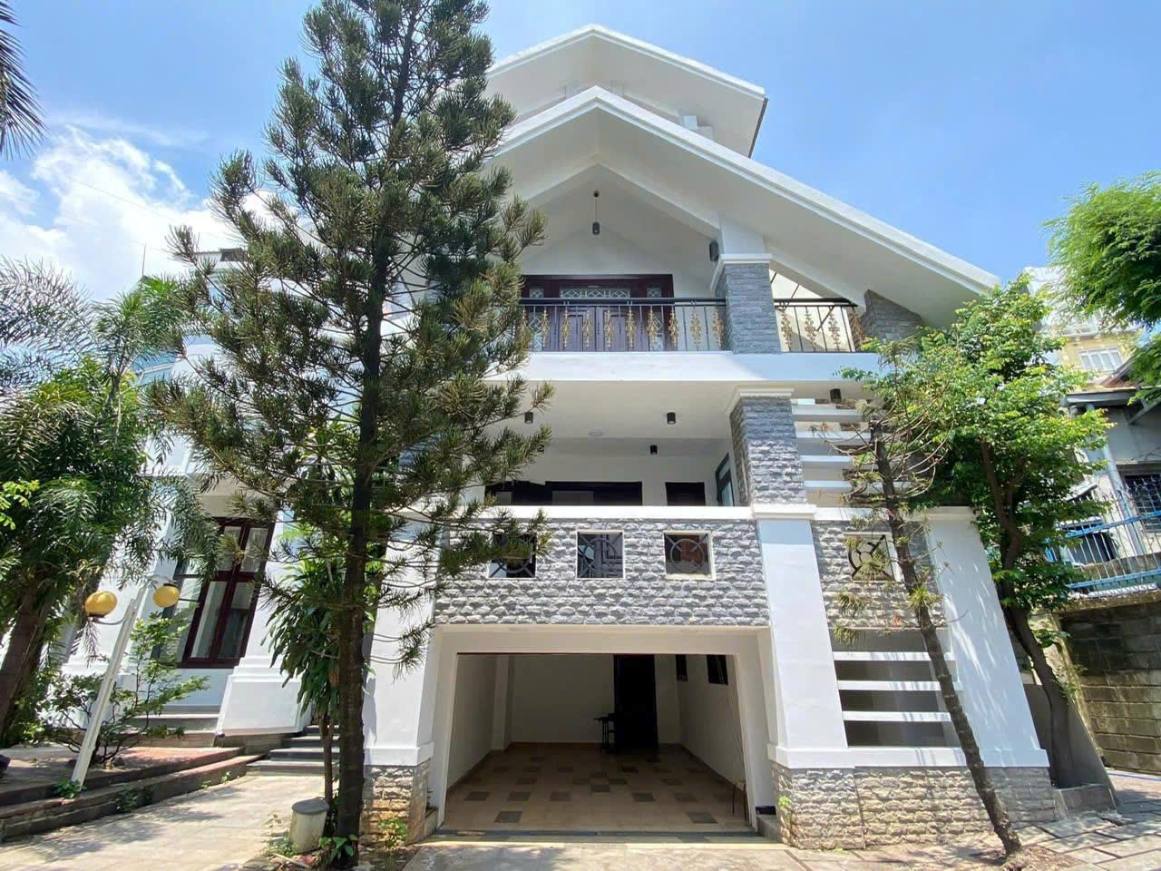 BDS HVL LVCC: KÈO TÁI CHANH - CHỐT TRONG TUẦN VILLA 1000M2 XA LỘ HÀ NỘ