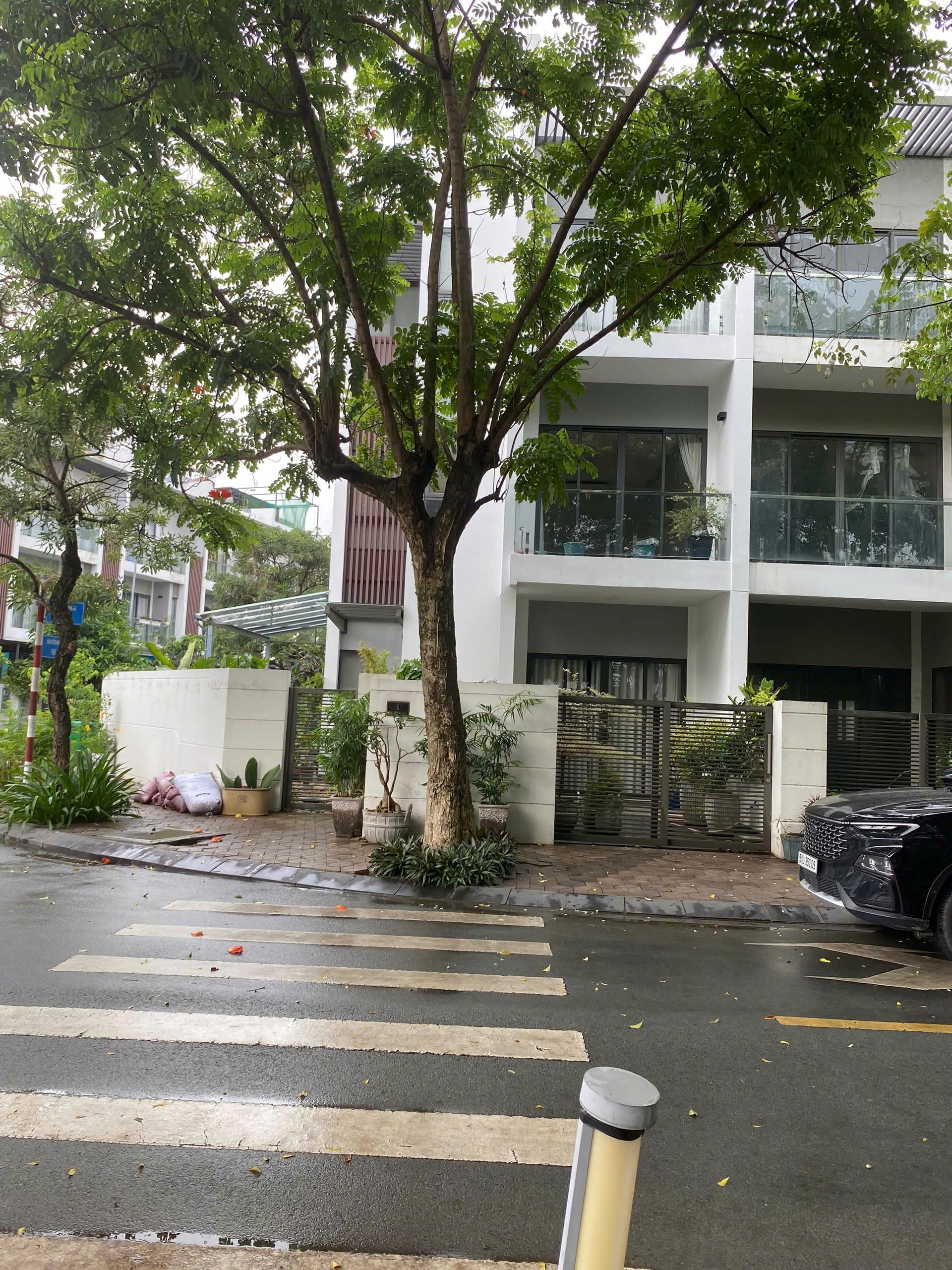 BDS HVL CHO THUÊ BIỆT THỰ GÓC 2MT KDC GOLFPARK HOÀNG HỮU NAM Q9 