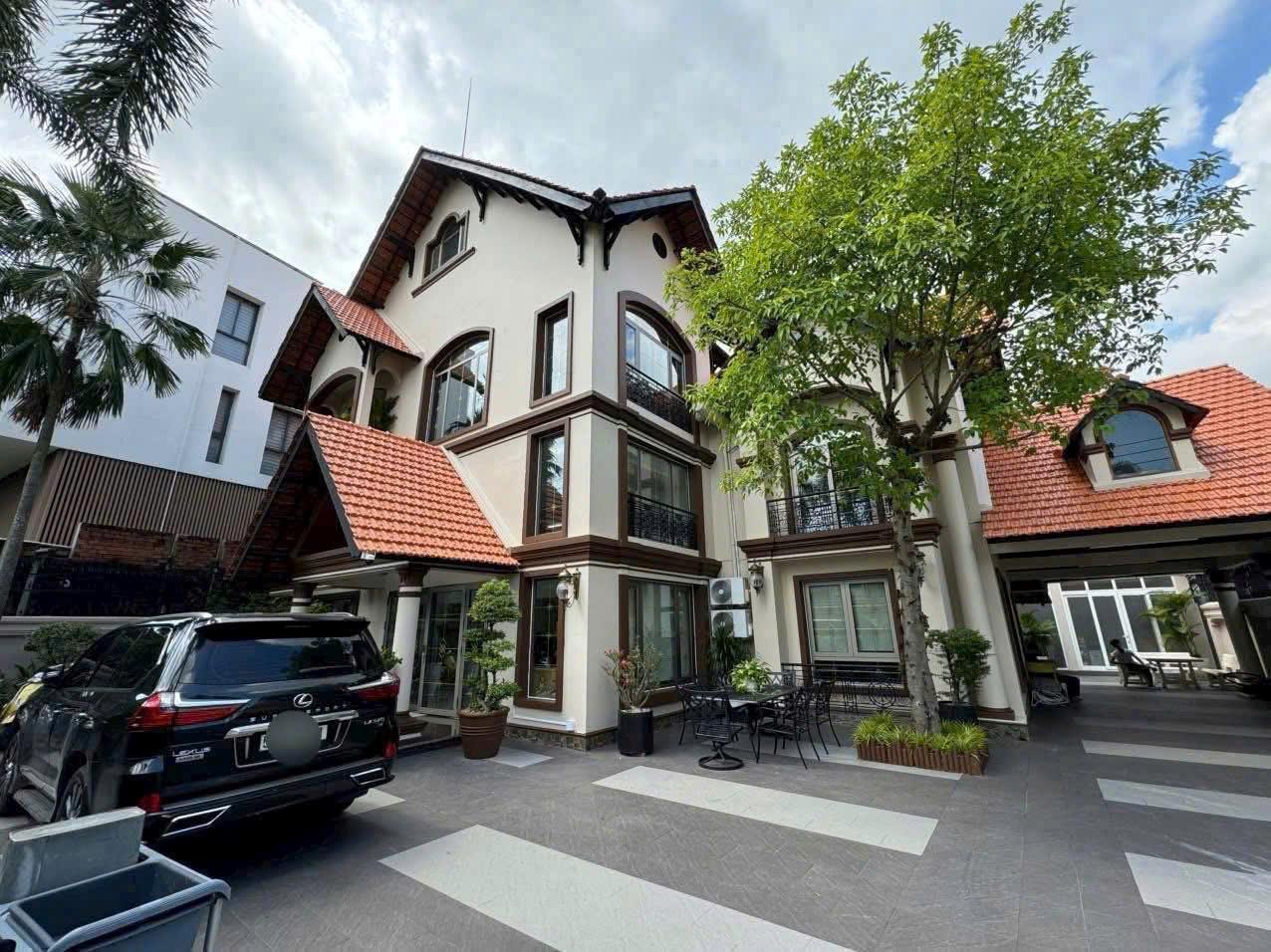 BDS HVL BÁN VILLA ĐƯỜNG 44 THẢO ĐIỀN Q2 GIÁ 160 tỷ  