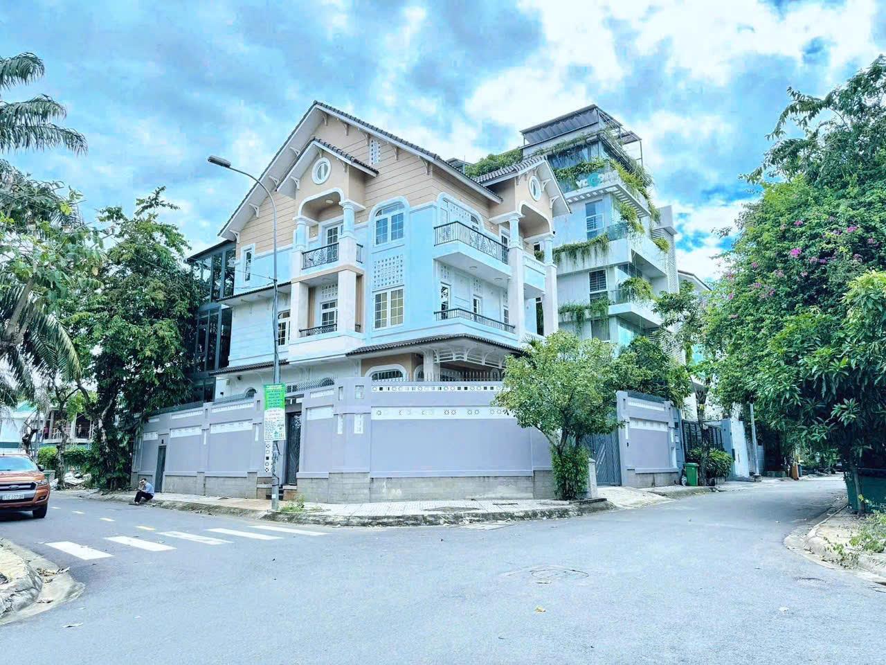 BDS HVL [NC] 🔥 BIỆT THỰ KHU VIP TRẦN NÃO – QUẬN 2  