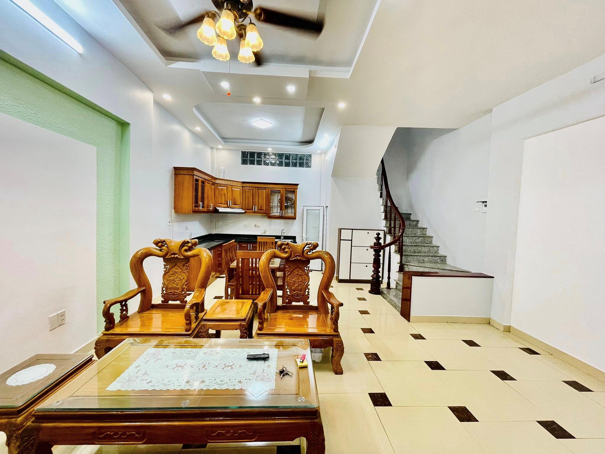 💥Ở sướng, Nhà đẹp Trần Thái Tông 50m2 5T đầy đủ nội thất, 3 gác đỗ