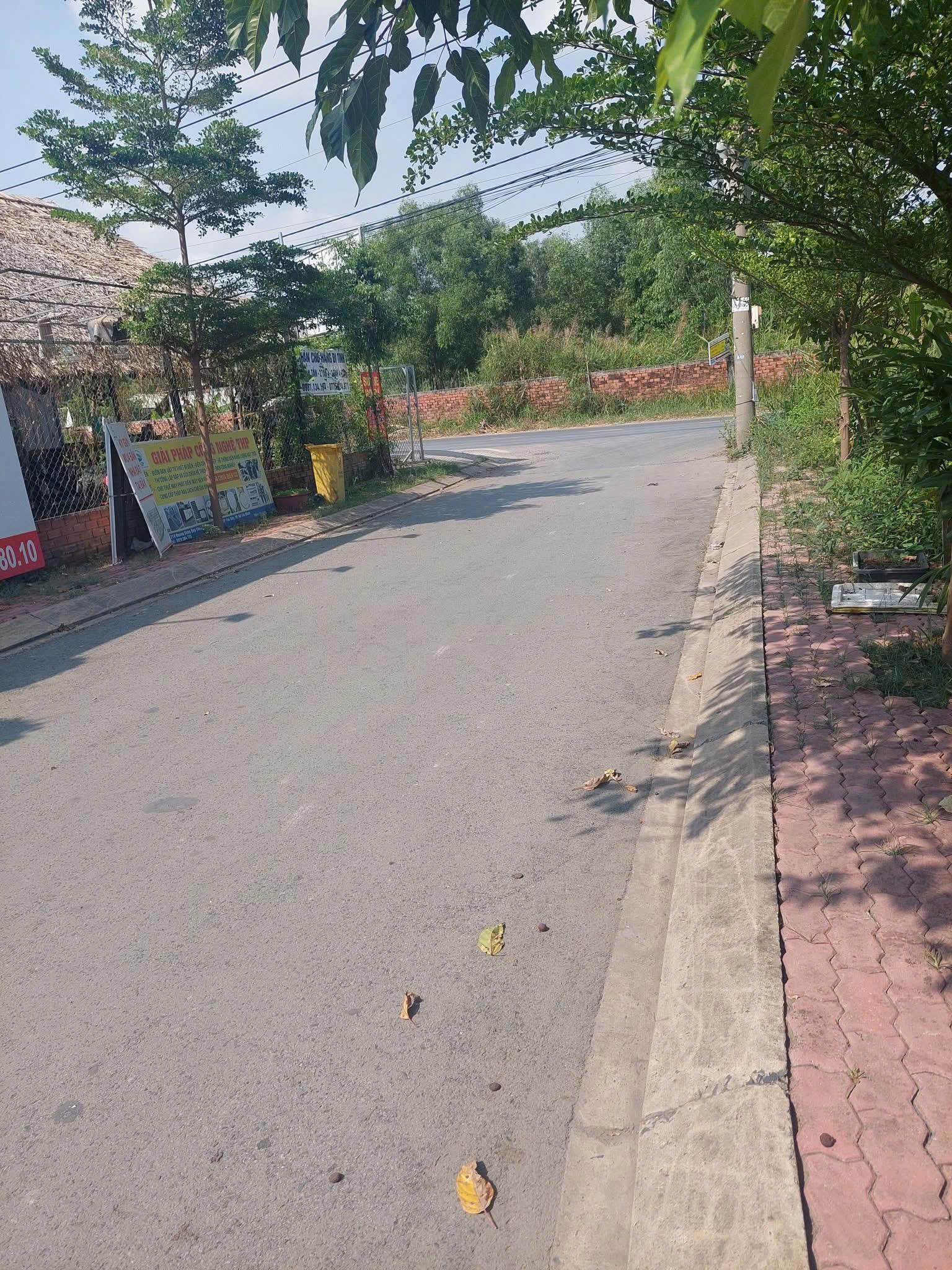 BDS HVL [NC] LÔ 99m2 SÁT BƯNG ÔNG THOÀN Q9   